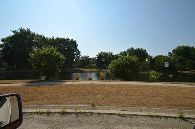 1947 Saddle Farm Ln, Naperville, IL 60564 - photo 2