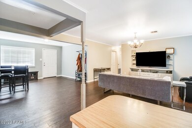 1202 Dulles Dr-6