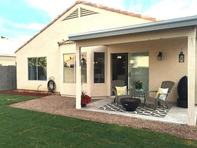 lovely private yard w/covered patio