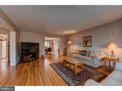 1661 Limerick Ln, Dresher, PA 19025 - photo 4