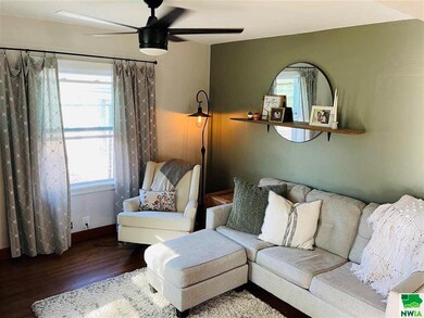 1113 9th St, Onawa, IA 51040 - photo 2