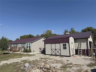 16166 Indian Boundary St, Chrisman, IL 61924 - photo 4