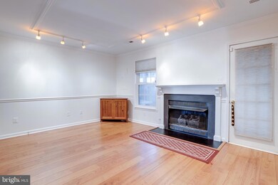 2518 Isham Randolph Dr, Herndon, VA 20171 - photo 3