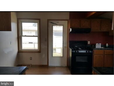 323 Lafayette Rd, Penns Grove, NJ 08069 - photo 4