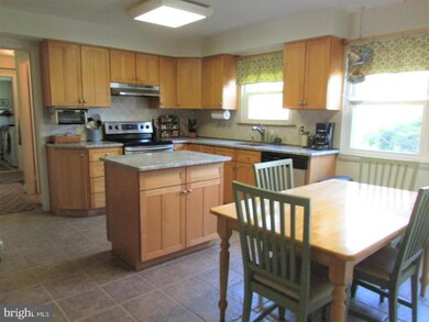 2287 Rebecca Dr, Hatfield, PA 19440 - photo 4