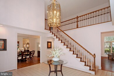 8608 Honeybee Ln, Bethesda, MD 20817 - photo 4