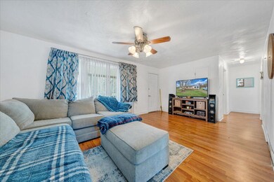 Livingroom2