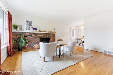 4302 Kinloch Rd, Louisville, KY 40207 - photo 2