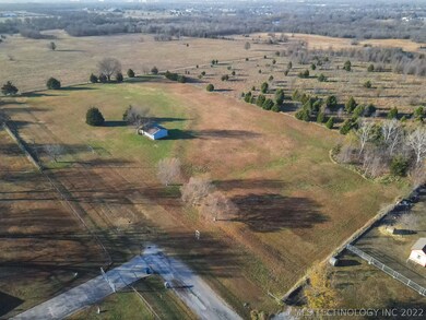 Looking to the southwest.   20x30 barn approximate