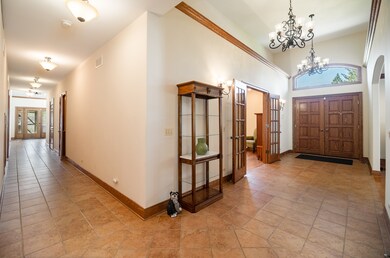 204 E Elm St, Wheaton, IL 60189 - photo 3