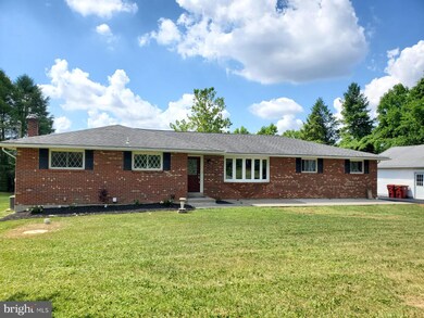 701 Newlins Rd E, Easton, PA 18040 - photo 2