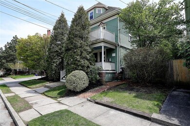 42 Windsor Rd unit 2, Cranston, RI 02905 - photo 2