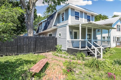 3918 10th St, Des Moines, IA 50313 - photo 2