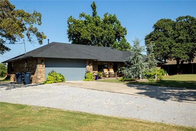 Beautiful curb appeal 2 car garage