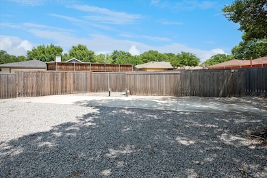 2801 Elmcrest Cir, Plano, TX 75075 - photo 5