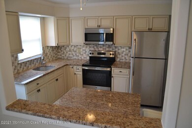 GREENLEAF KITCHEN 1