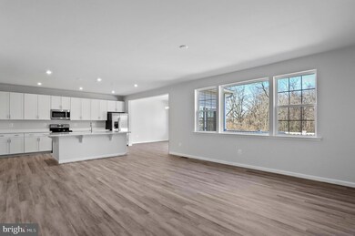 1458 Finch Dr, Chambersburg, PA 17202 - photo 4