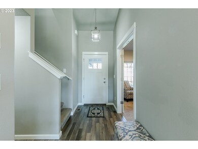 523 Leah Ln, Creswell, OR 97426 - photo 4