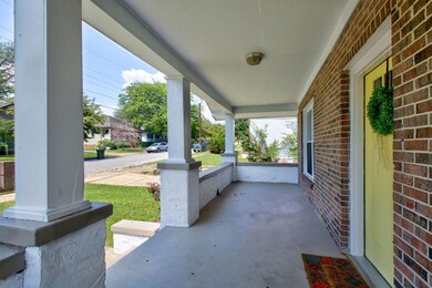 2111 Oak St, Chattanooga, TN 37404 - photo 2