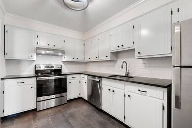 The Kentwood unit 65, Arlington, MA 02476 - photo 6