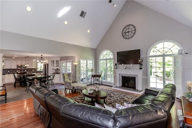 259 Central Ave, Johnston, RI 02919 - photo 3