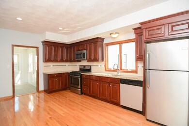 81 Fairmont St, Arlington, MA 02474 - photo 4
