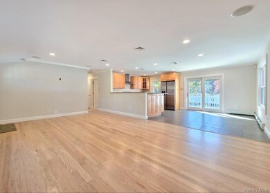 124 S Coleman Rd, Centereach, NY 11720 - photo 4