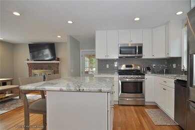 21 Knollwood Cir, North Kingstown, RI 02852 - photo 7
