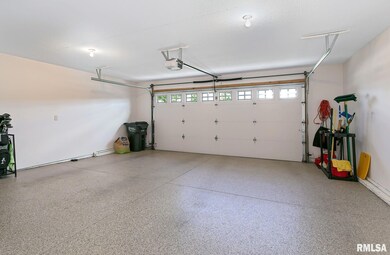 1715 Stone Gate Cir, Davenport, IA 52807 - photo 3