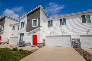 9563 Crestview Dr, West Des Moines, IA 50266 - photo 2