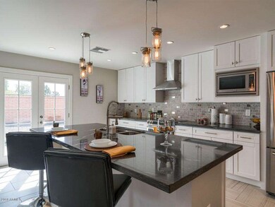 005_Kitchen