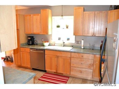 31 Fieldcrest Cir, Asheville, NC 28806 - photo 5