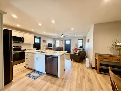 Kitchen Island with sink & dishwasher