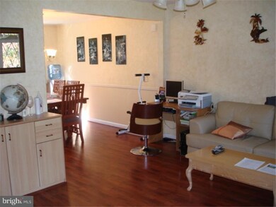 1208 Ridgeview Dr, Phoenixville, PA 19460 - photo 2