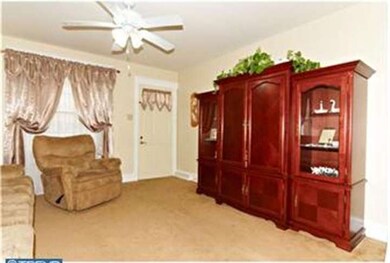 812 Delta Ave, Reading, PA 19605 - photo 3