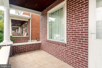 1517 Locust St, Reading, PA 19604 - photo 3