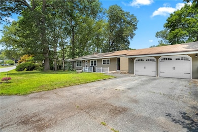 99 Shenandoah Rd, Warwick, RI 02886 - photo 3