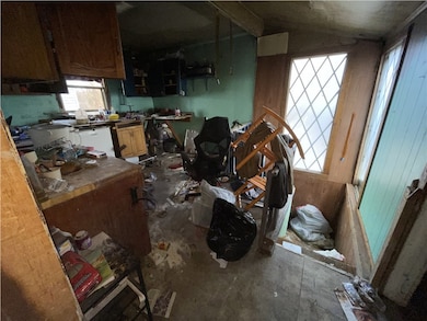 931 Maple St, Bristol, VA 24201 - photo 4