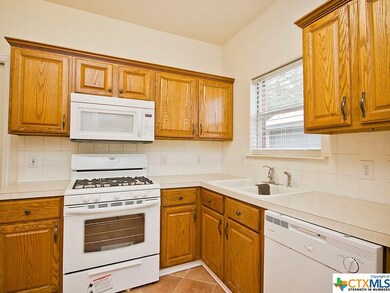 1720 Ramona Cir, San Marcos, TX 78666 - photo 6