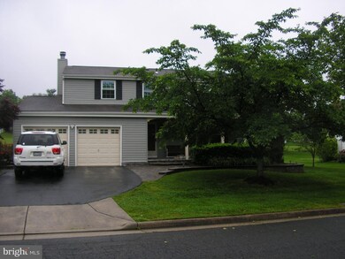 3001 Gatepost Ln, Herndon, VA 20171 - photo 2