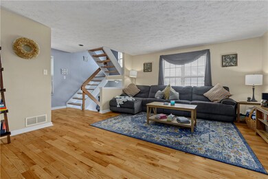 Gorgeous Hardwood Floors!