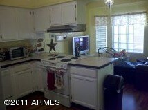 Kitchen & Dining