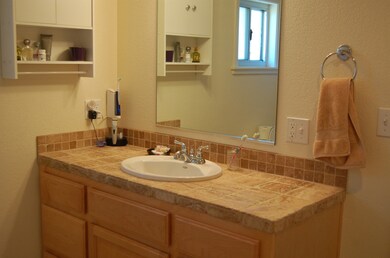 945 West St, Redding, CA 96001 - photo 5