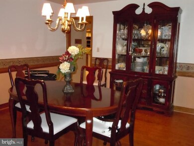 6702 Bloomsbury Ln, Spotsylvania, VA 22553 - photo 4