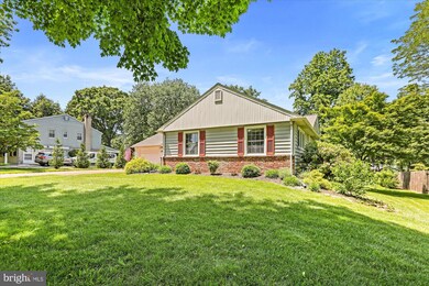 55 Woodstock Dr, Newtown, PA 18940 - photo 2