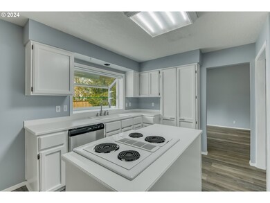 5283 SW 201st Ave, Beaverton, OR 97007 - photo 7