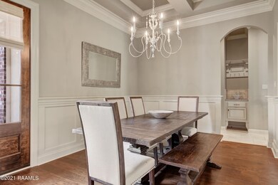 319 Dunvegan -5