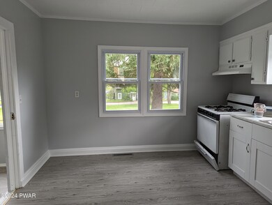 112 River Rd unit B, Millrift, PA 18340 - photo 4