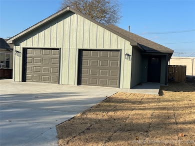 5305 E Admiral Blvd unit A-B, Tulsa, OK 74115 - photo 2