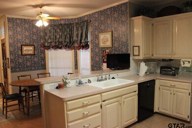 5104 5104 Cloverdale Dr, Tyler, TX 75703 - photo 5